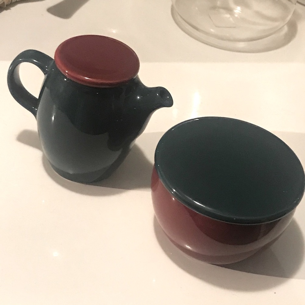 Nancy Calhoun Sugar Creamer Set